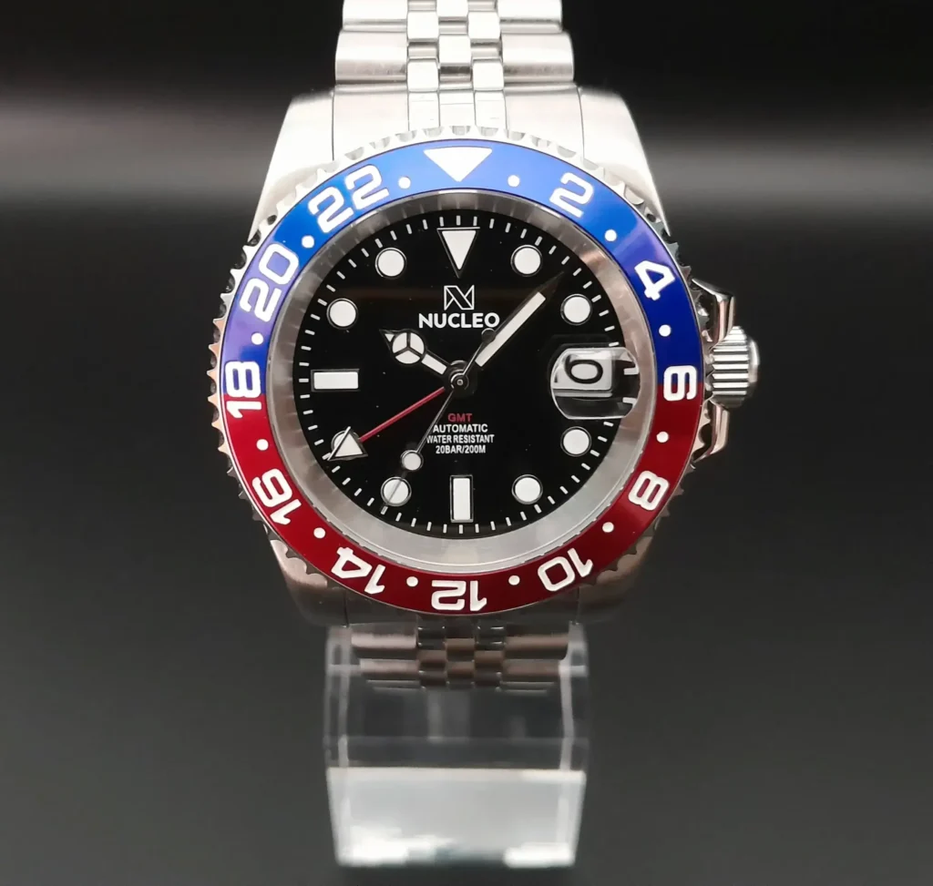 Nucleo-Gmt-Master-Pepsi-Homage-con-Movimento-Automatico-Giapponese-Quadrante-Nero-Lunetta-Blu-e-Rossa-Lancetta-24h-Rossa-Bracciale-Jubilee